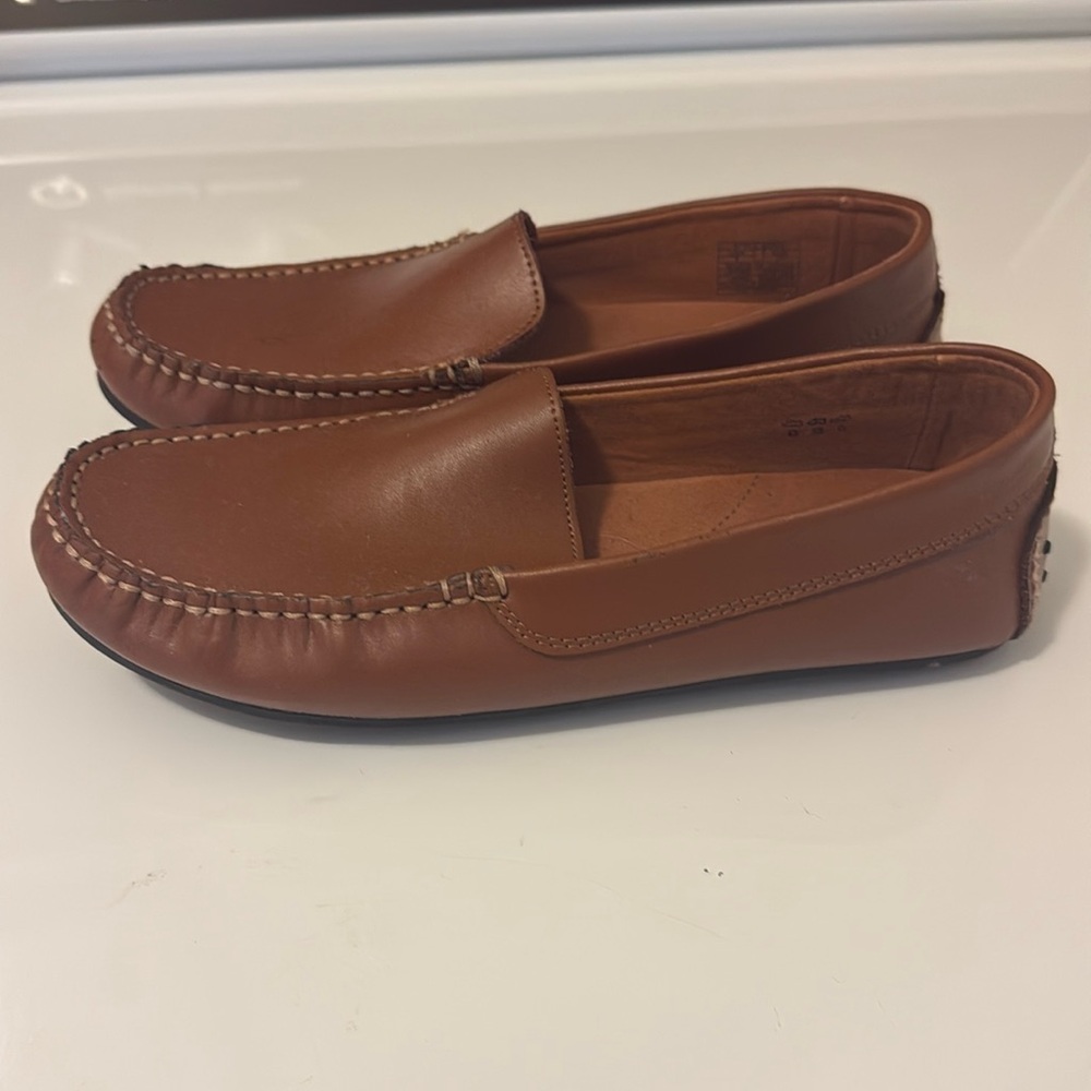 Boys size 5 Umi Metro Moc